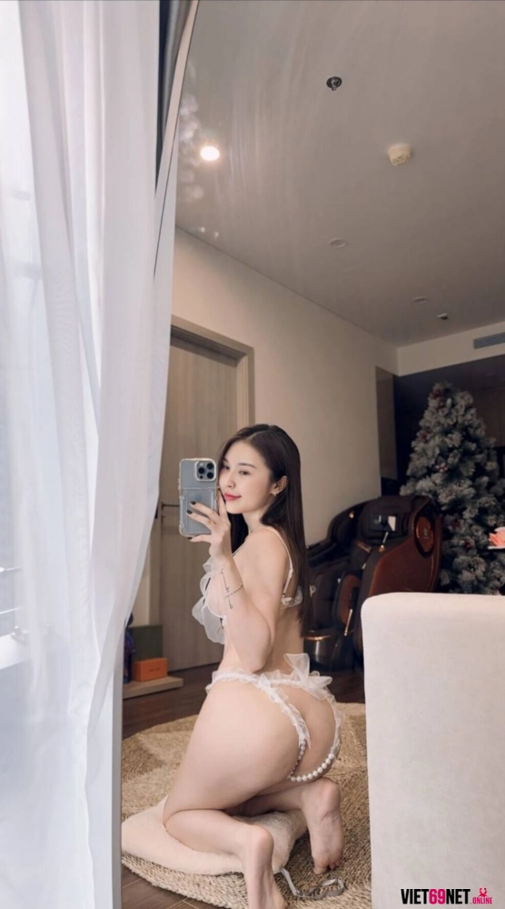 Đan Phượng nude